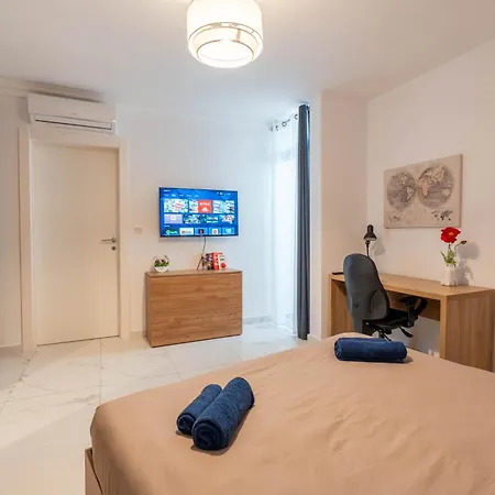 A20 - 5 Mins Walk To Valletta Ferry - Shopping Mall And Bay By Quicktrips شقة سليمة