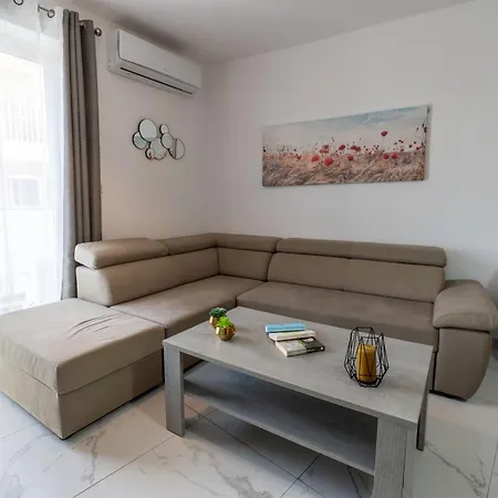 Appartement A20 - 5 Mins Walk To Valletta Ferry - Shopping Mall And Bay By Quicktrips *