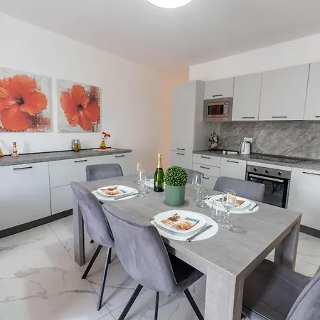Appartement A20 - 5 Mins Walk To Valletta Ferry - Shopping Mall And Bay By Quicktrips *