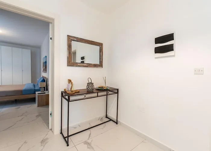 A20 - 5 Mins Walk To Valletta Ferry - Shopping Mall And Bay By Quicktrips