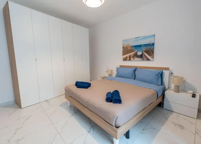 Apartment A20 - 5 Mins Walk To Valletta Ferry - Shopping Mall And Bay By Quicktrips