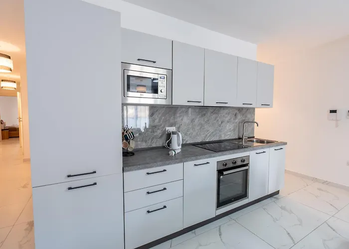 Apartment A20 - 5 Mins Walk To Valletta Ferry - Shopping Mall And Bay By Quicktrips