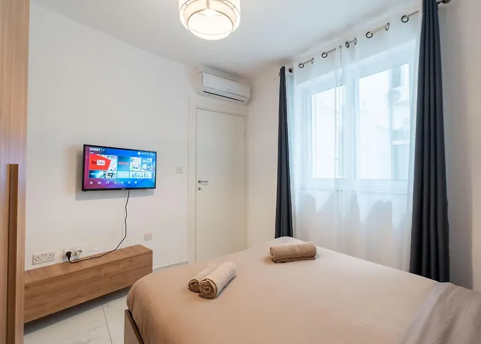 Apartment A20 - 5 Mins Walk To Valletta Ferry - Shopping Mall And Bay By Quicktrips